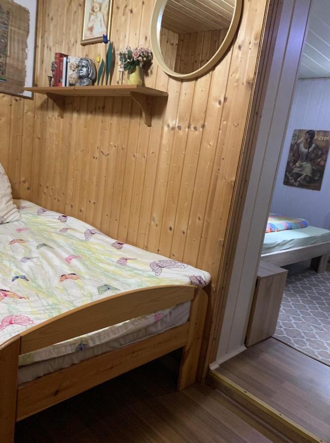 Schoenes Zimmer Im Seterant/Untergeschoss Essen Exteriör bild