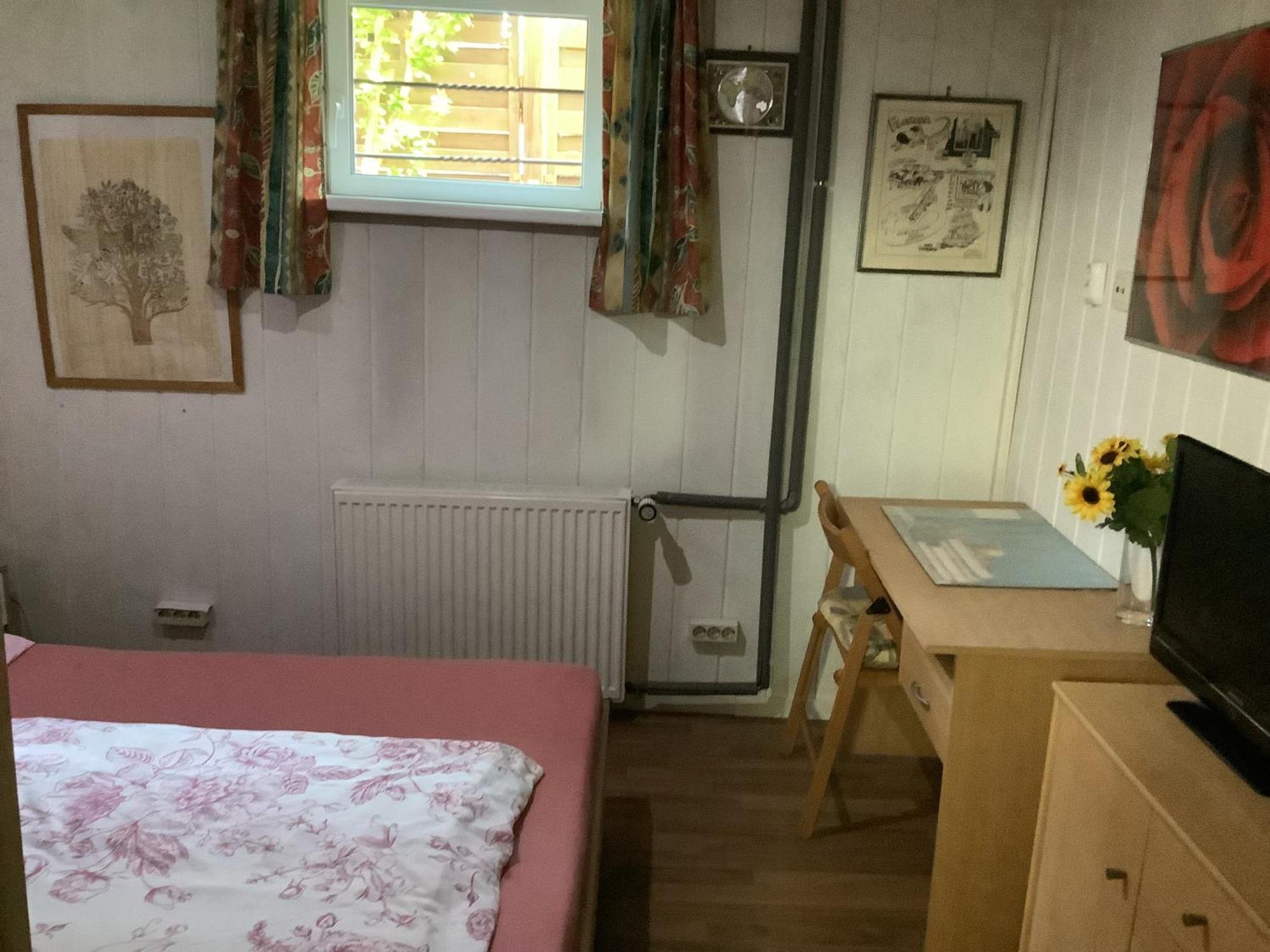 Schoenes Zimmer Im Seterant/Untergeschoss Essen Exteriör bild