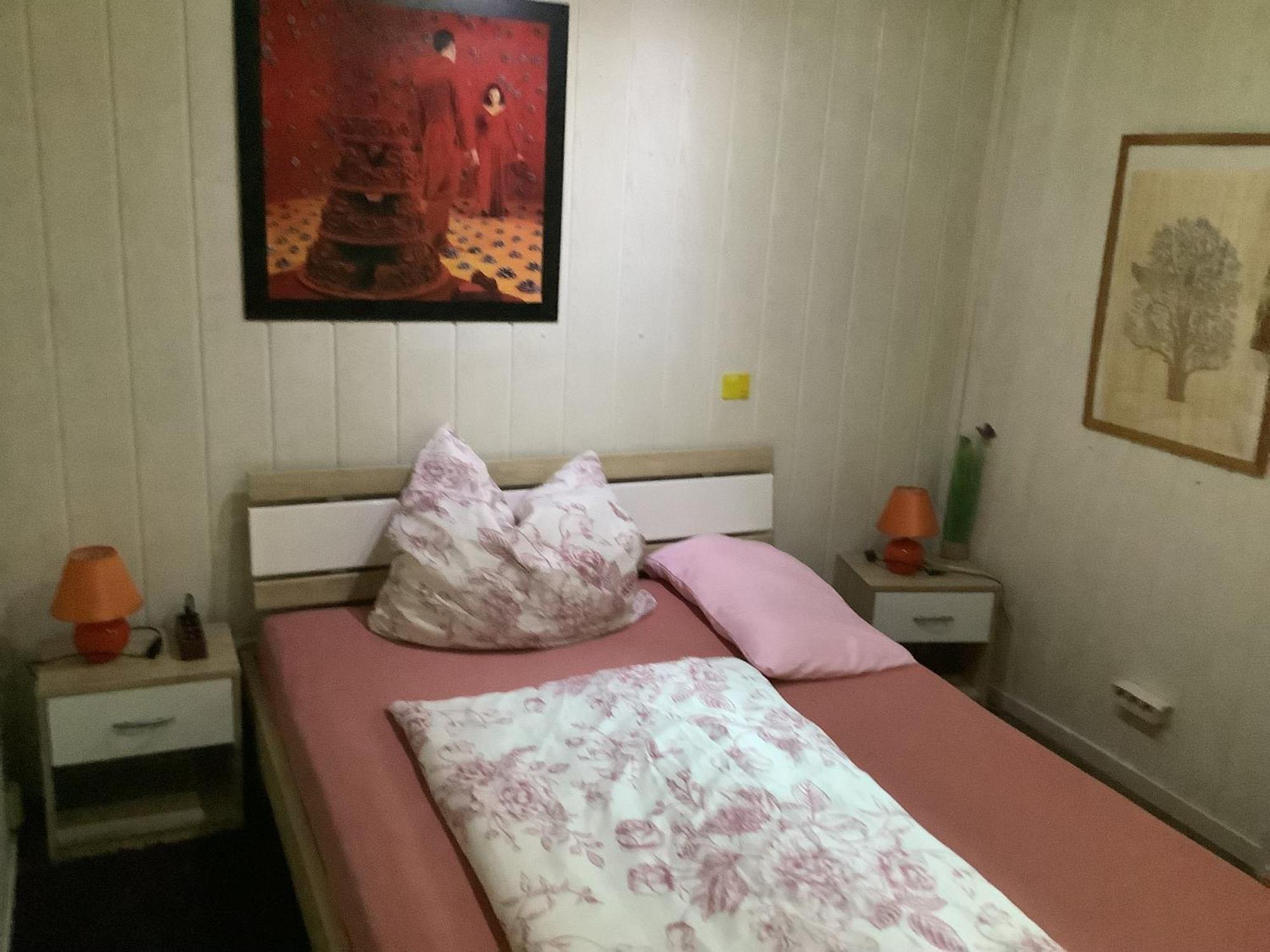 Schoenes Zimmer Im Seterant/Untergeschoss Essen Exteriör bild