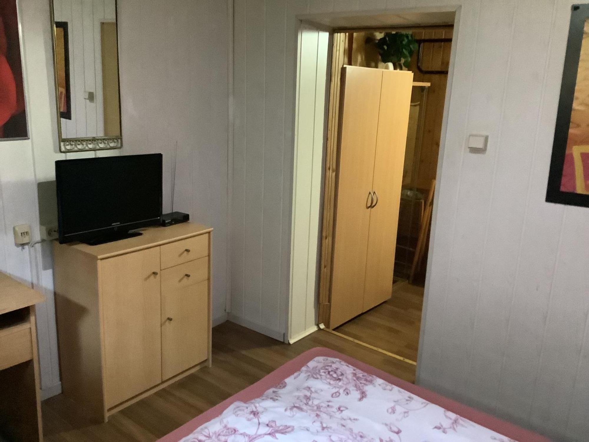 Schoenes Zimmer Im Seterant/Untergeschoss Essen Exteriör bild