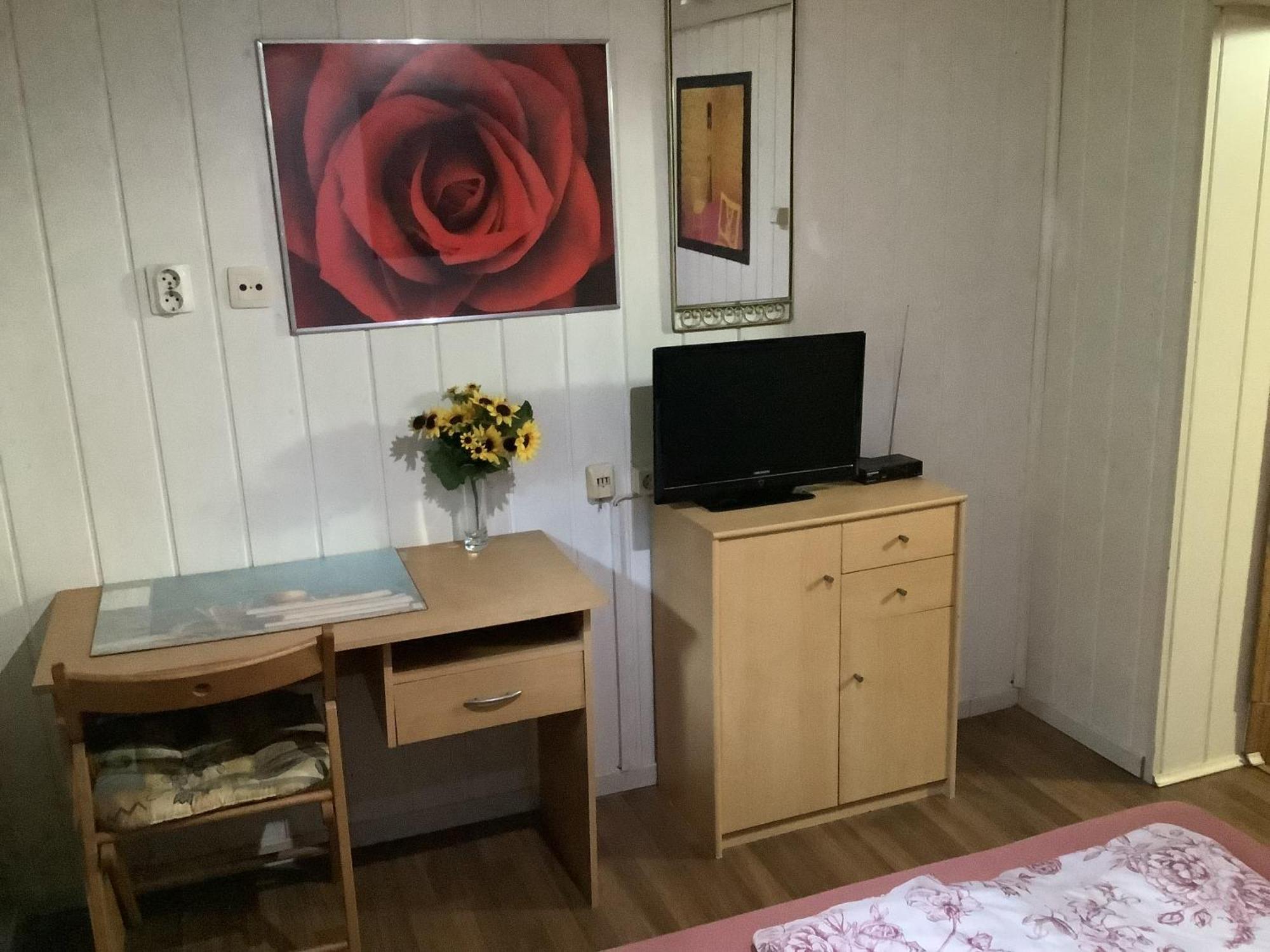 Schoenes Zimmer Im Seterant/Untergeschoss Essen Exteriör bild